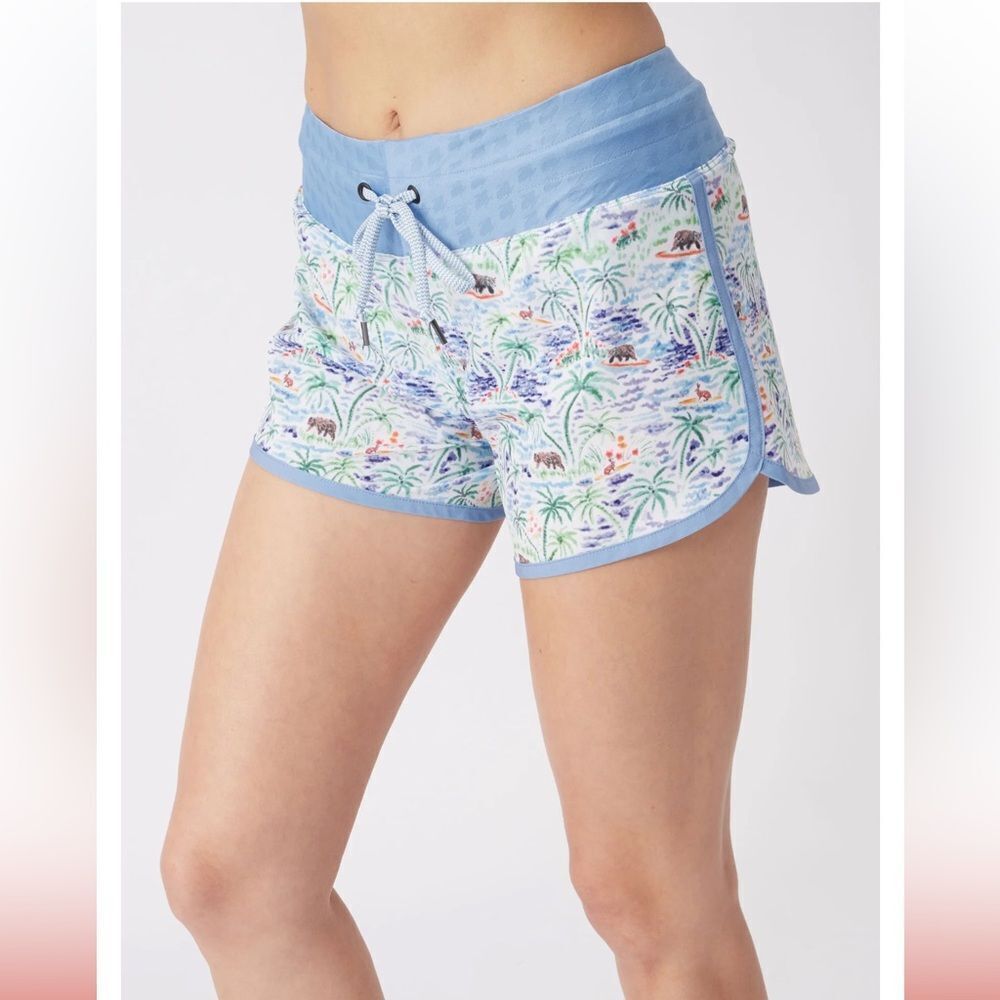 rabbit Women's Surf 'N Turf 4” Short Sugar Swizzle,
Size Large